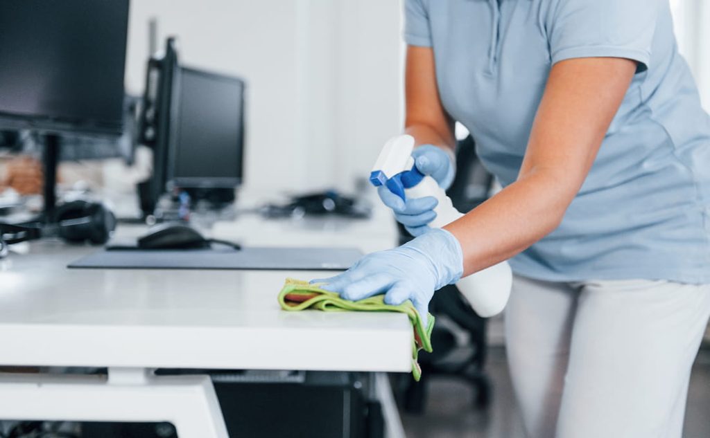 Expertise de ClaNet dans la propreté des appartements et jardin