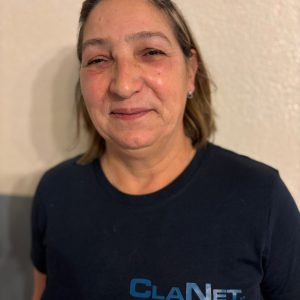 Portrait d’une collaboratrice de l’entreprise de nettoyage Clanet